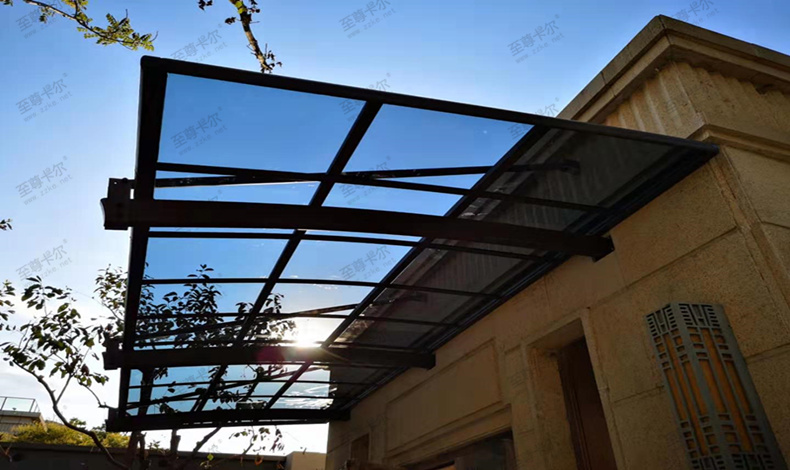 透明雨棚（péng）用什麽材（cái）質耐用？看看這些透明雨棚（péng）圖片就知道了